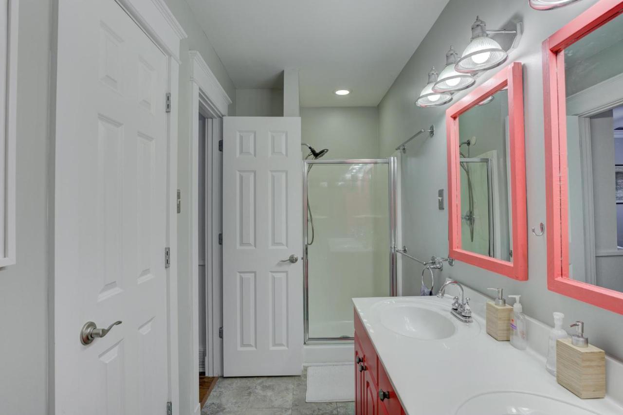 Hip And Spacious Midtown Cottage Near Beale Street Memphis Eksteriør billede